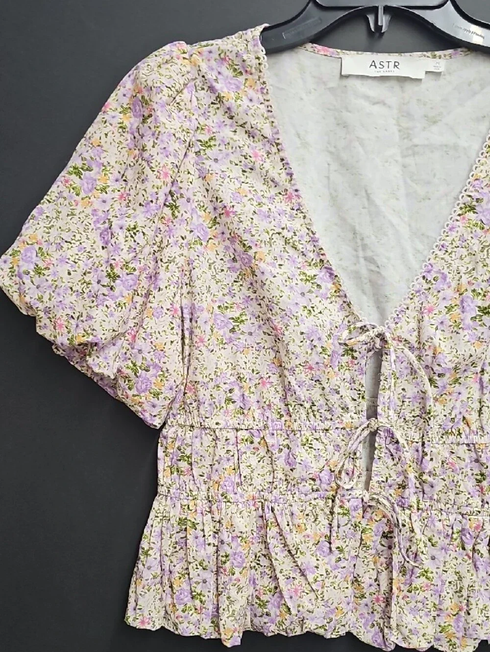 Astr Floral Tie-Front Peplum Top Size M